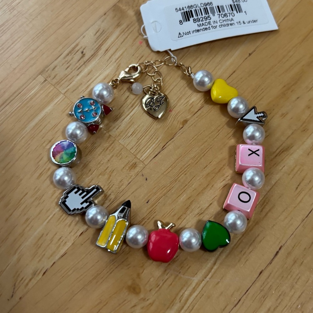 Betsey Johnson XO Pearl Charm Bracelet - NWT - Picture 5 of 7